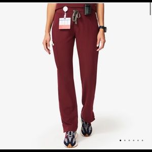 Figs Kade Scrub Pants XL/Tall in burgundy